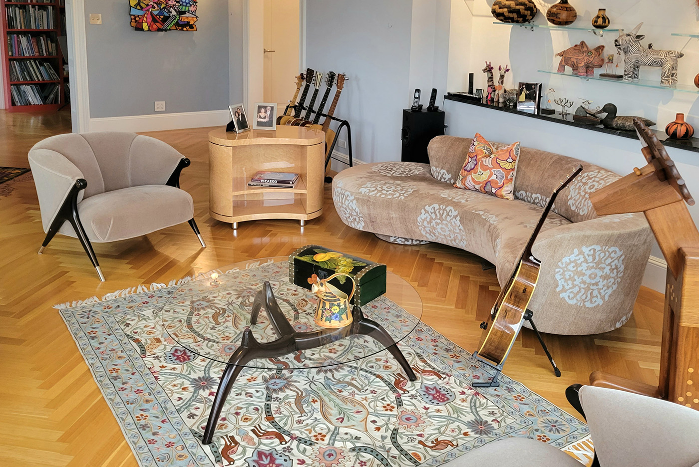 OvalBirdsEyeMapleMusicEndTable_01_1400