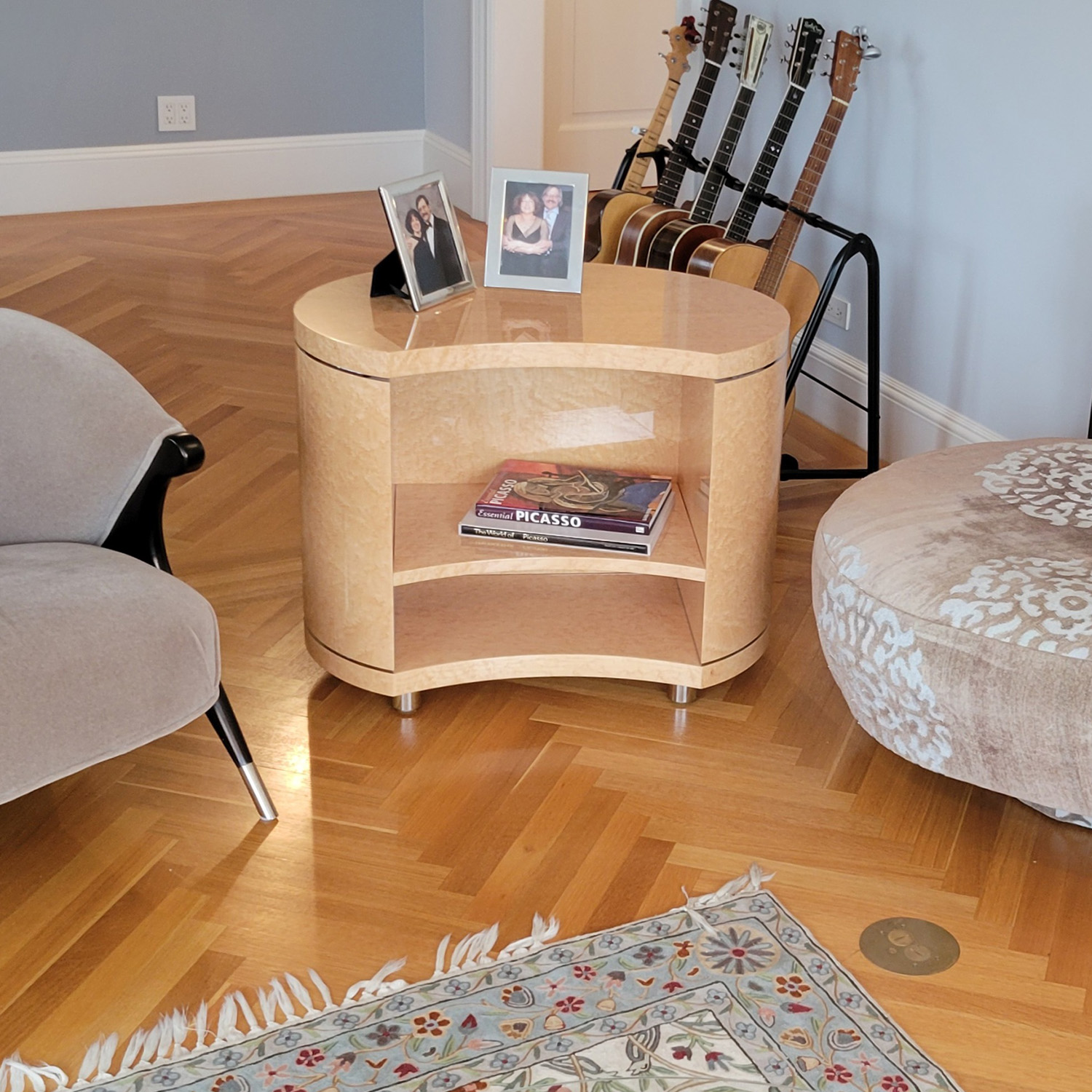 OvalBirdsEyeMapleMusicEndTable_02_1500sq