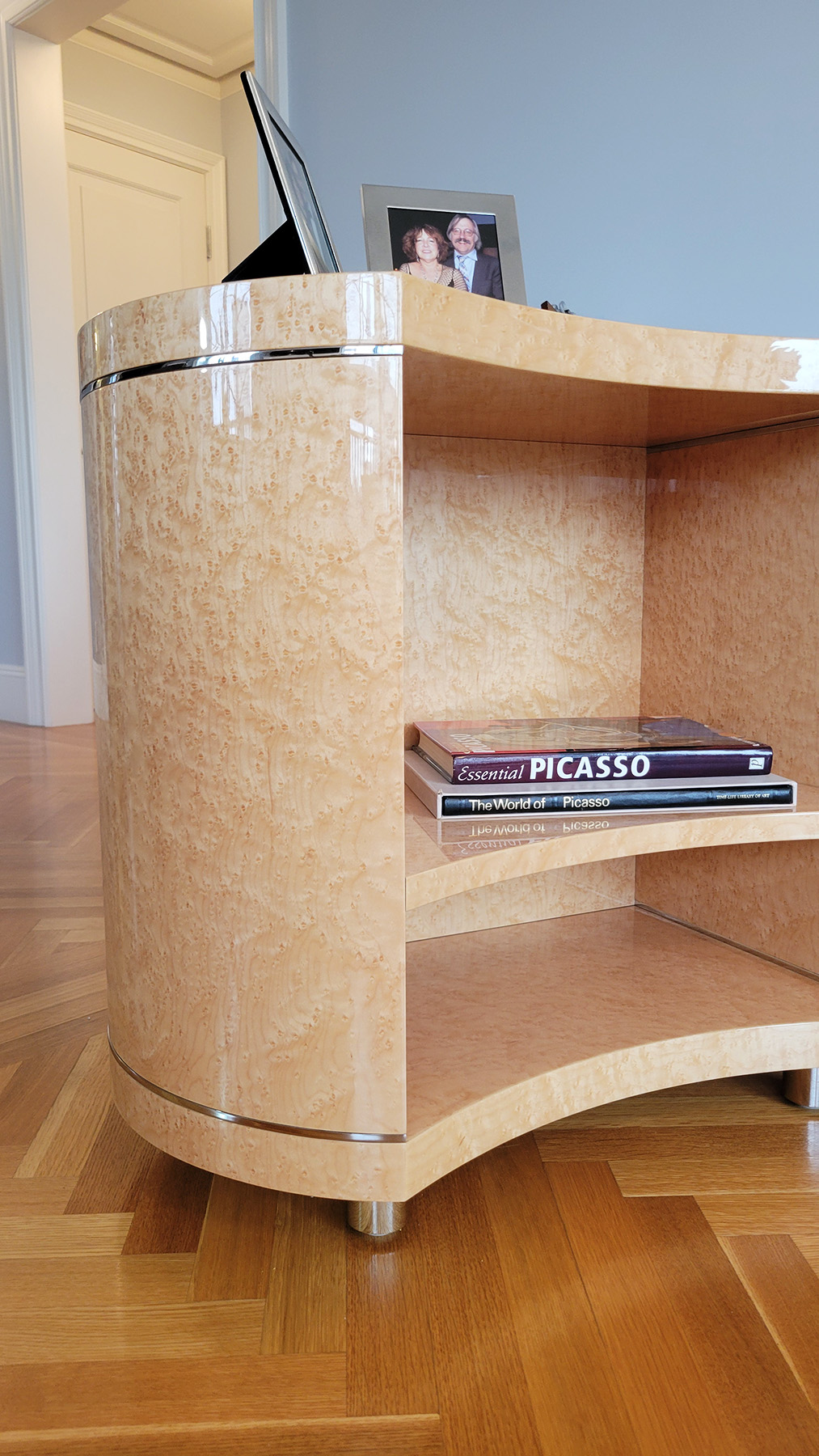 OvalBirdsEyeMapleMusicEndTable_06_1800v