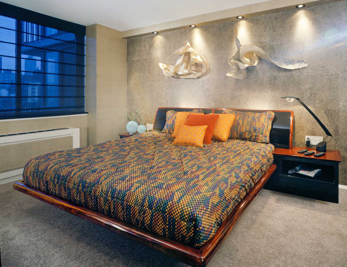 BlackLacquerCocoboloBedroom_01_1400