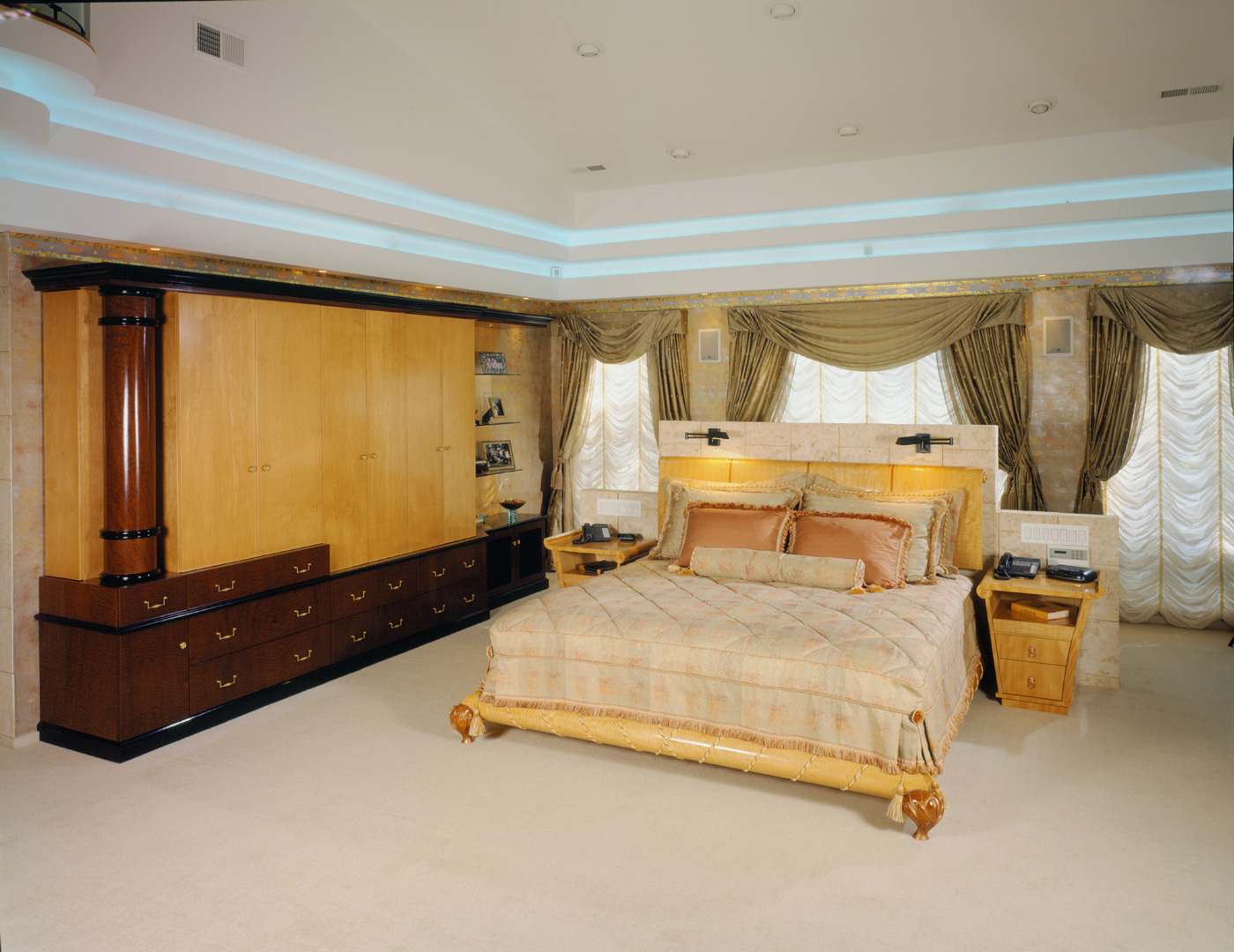 EgyptianRevivalBedroom_02_1400