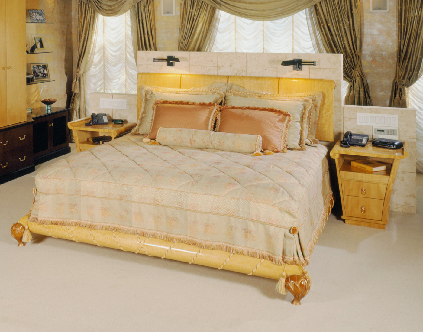 EgyptianRevivalBedroom_08_1400