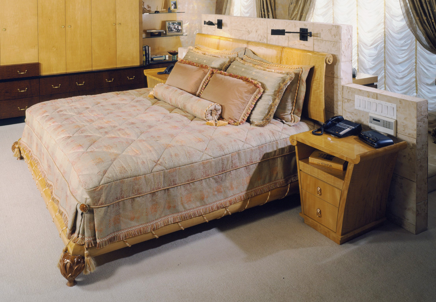 EgyptianRevivalBedroom_09_1400